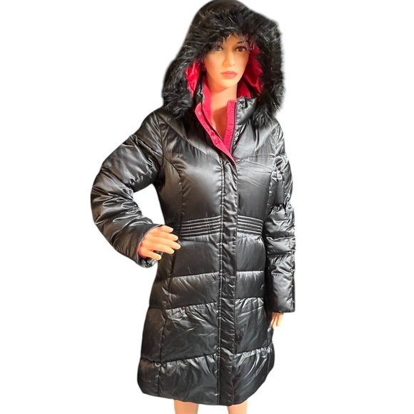 Nike Jackets & Blazers - Nike Y2K Duck Down Black & Red Faux Fur Hooded Puffer Long Coat ~ Size M